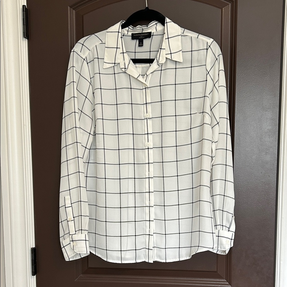 Banana Republic Lightweight Cream Shirt with Grey Grid Medium